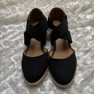 Life Stride Women's black espadrilles